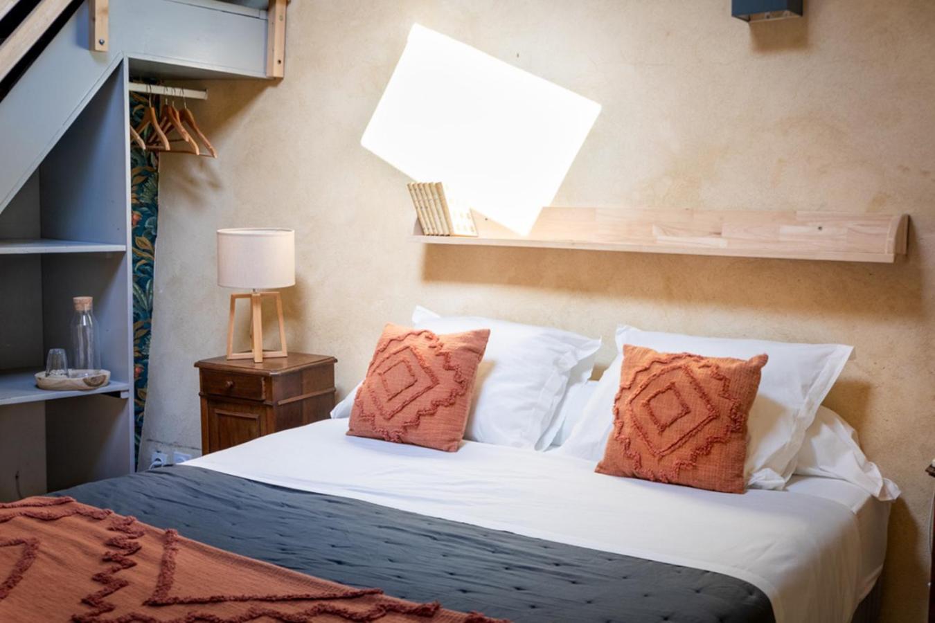 Le Pied De La Lettre Hotel Grignan Bagian luar foto